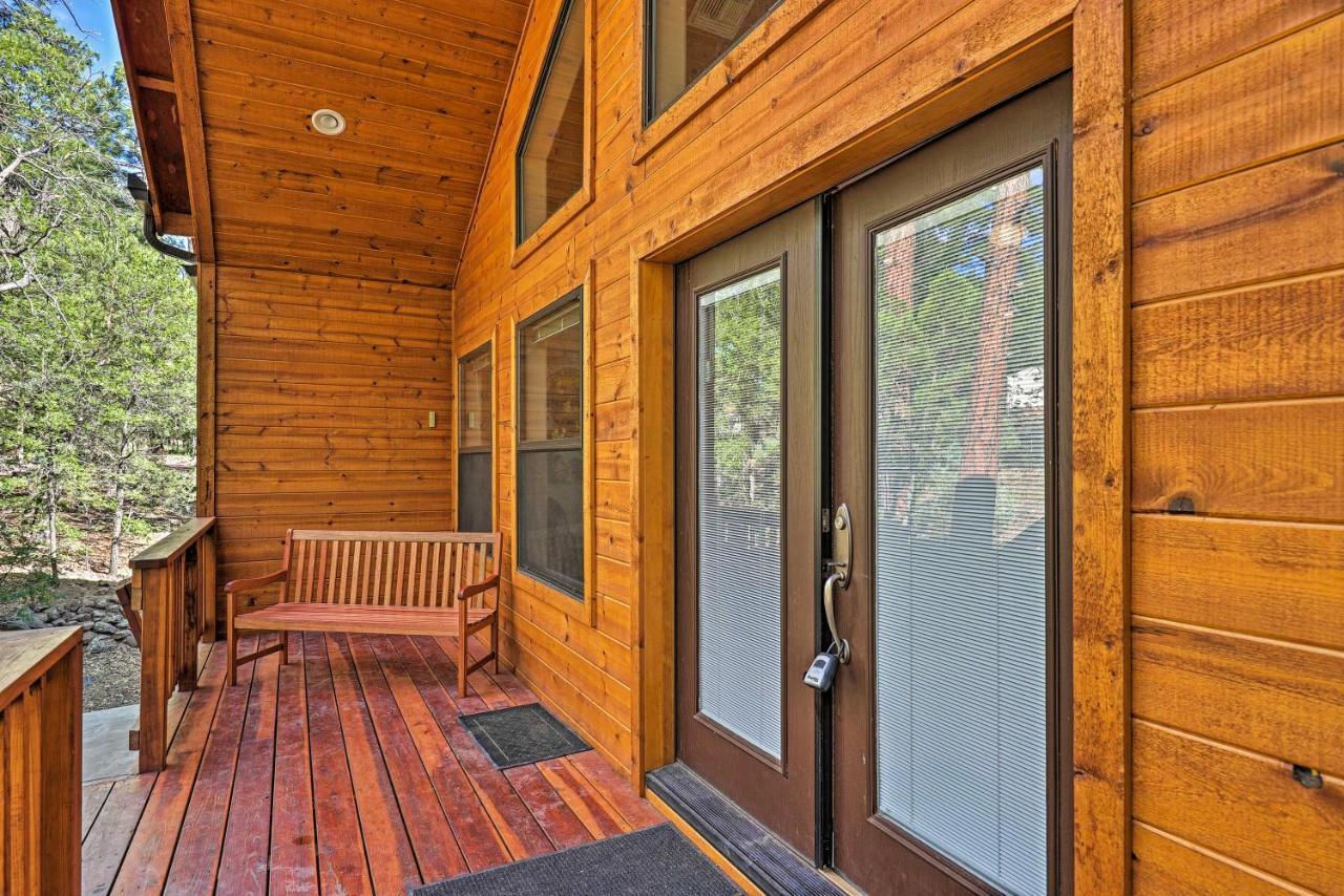 Serene Lakeside Cabin With Decks And Edler Lake Views! 파인톱-호변 외부 사진
