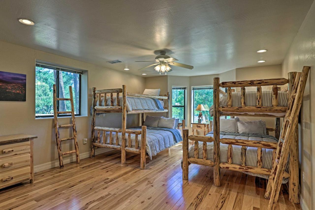 Serene Lakeside Cabin With Decks And Edler Lake Views! 파인톱-호변 외부 사진